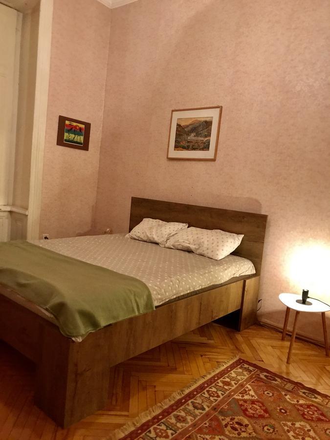 Apartamento Freedom Square Flat Tiflis Exterior foto